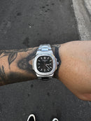 PATEK PHILIPPE NAUTILUS PRATEADO FUNDO PRETO