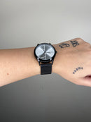 CALVIN KLEIN MINIMALISTA PRETO-BRANCO